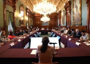 Claudia Sheinbaum se reúne con gobernadores afiliados al IMSS-Bienestar