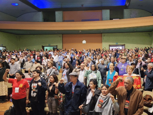 Durante la ceremonia de clausura del 29 SIPRAL, se cantó el himno La Internacional
