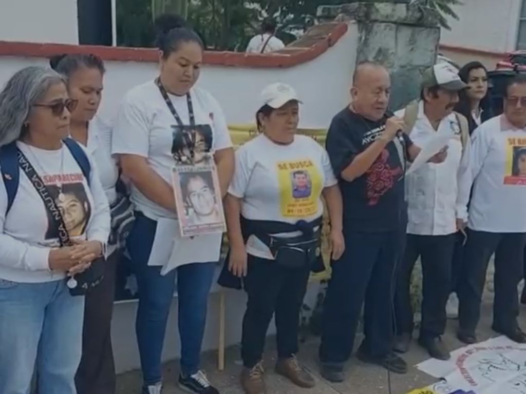 Colectivos de Oaxaca se sumaron a las acciones en el Día Internacional de las Víctimas de Desapariciones Forzadas. AMEXI Foto Óscar Rodríguez
