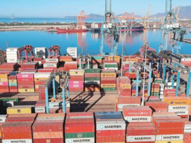 Manzanillo marca tendencia: más contenedores y menos demoras