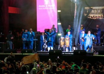 Medellín celebra con el alma enamorada los 50 años del Combo de las Estrellas