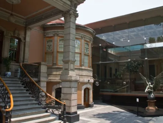 Casa Lamm sale de los muros para acercar el arte y la cultura a nuevas generaciones.