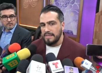 Andrés Tovar se describe con el más feliz, en su faceta de padre junto a Maite Perroni (VIDEO)