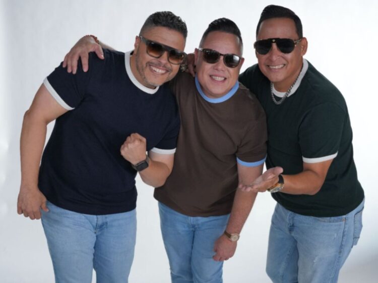 Limi-T 21 revive tres décadas de fiesta tropical con el explosivo video de "Mix 7"