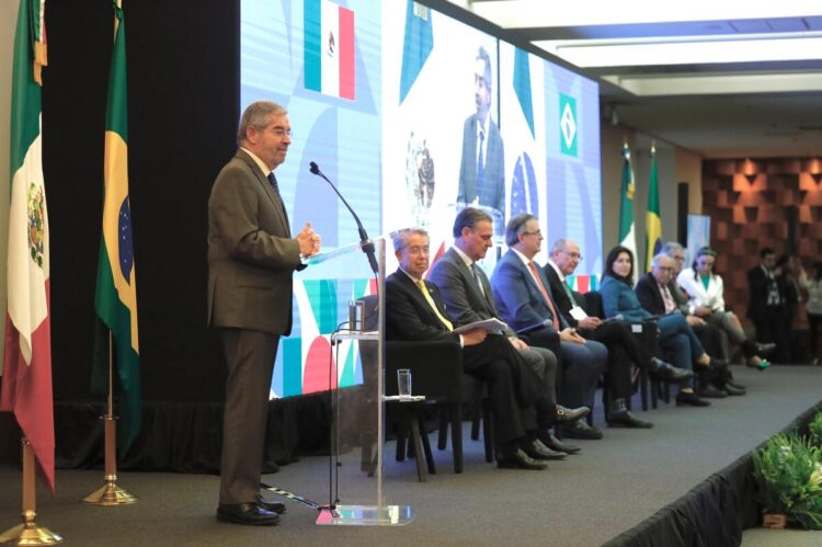 El mundo ve con confianza el modelo económico mexicano: De la Fuente