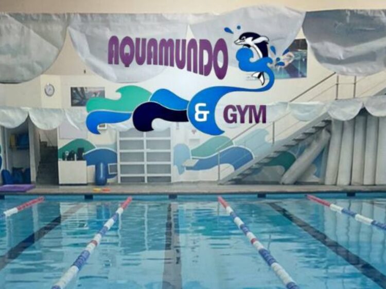 Escuela de natación Aquamundo Gym, de Uruapan, Michoacán, es atacada con bombas molotov el 13 de agosto de 2025. Foto Fb Aquamundo Gym