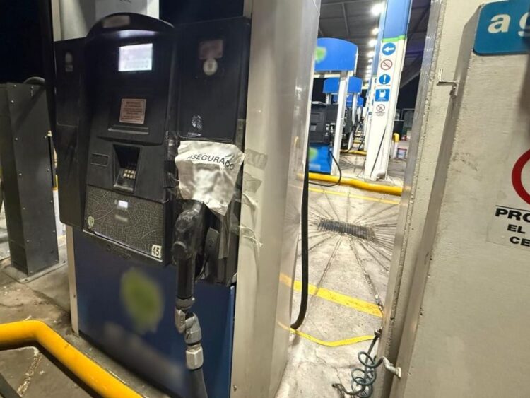 FGR asegura tres gasolineras en Querétaro