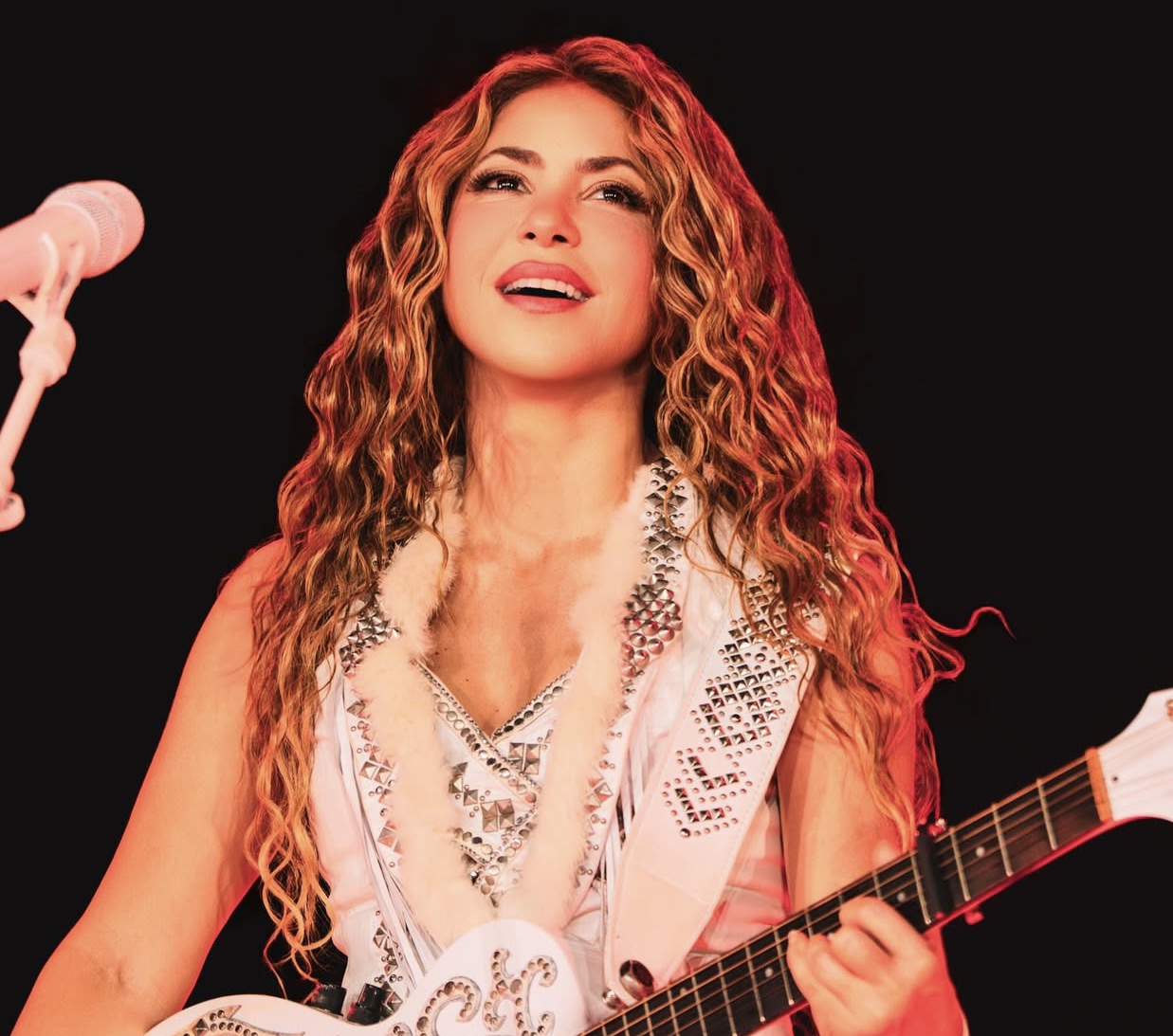 La loba regresa a su manada: Shakira cierra gira en México entre recuerdos y homenaje al país que la vio nacer como estrella