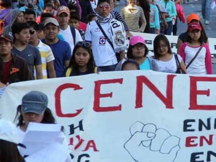 Gobierno de Oaxaca dará mil 212 nuevas plazas a CNTE y normalistas