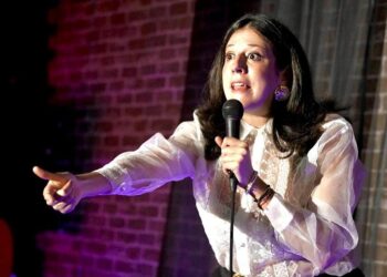 María Secas, la voz femenina del stad-up | AMEXI/FOTO: IG @soymariasecas
