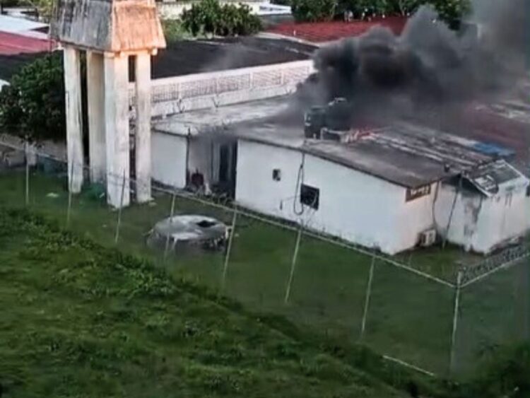 Motin en el Penal de Tuxpan.