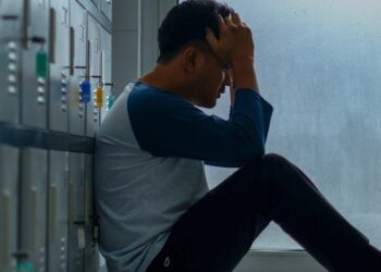 Castigos físicos aumentan el riesgo de ansiedad y depresión en la niñez