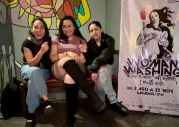 Woman Washing: Una sátira sobre el feminismo de cartón y la publicidad disfrazada de empatía