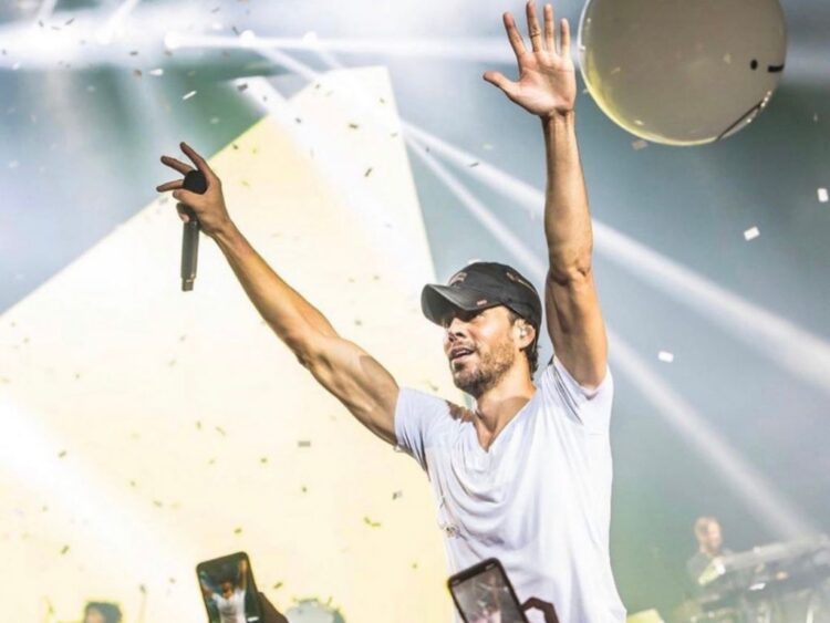 Enrique Iglesias y su pareja la extenista Ana Kournikova se encuentran en la feliz espera de su cuarto hijo.