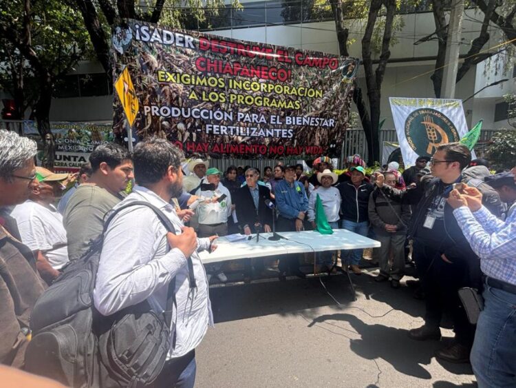 UNTA. Trabajadores agrícolas llegan a acuerdos con la Sader. 12 de agosto de 2025. Foto Cortesía UNTA