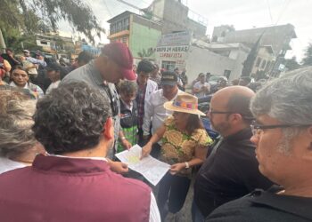 Recorrido de Clara Brugada para atender viviendas dañadas por lluvias