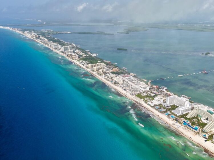 Ante alerta de viaje de EU, empresarios turísticos de QROO llaman a resaltar seguridad