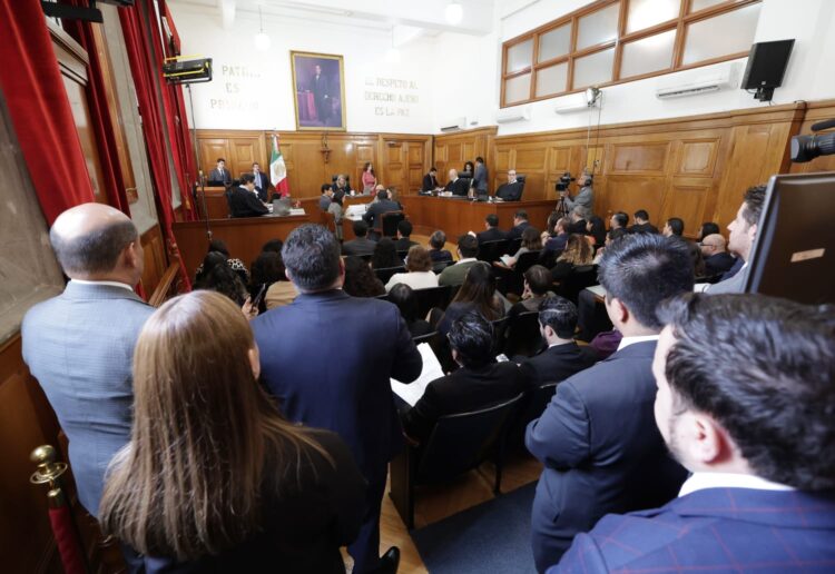 Si hay relación de confianza entre agresor y víctima se puede acusar de feminicidio: SCJN