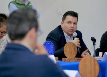 Urge diputado eliminar burocracias y abrir créditos a jóvenes emprendedores en CDMX