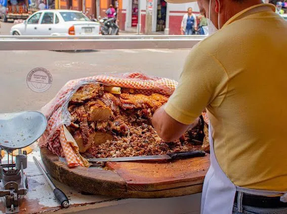 Así podrán obtener productores de carnitas distintivo de marca certificada