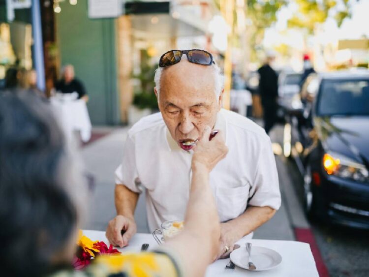 Día del Abuelo: la proteína animal, aliada para mantener la fuerza y salud en la tercera edad
