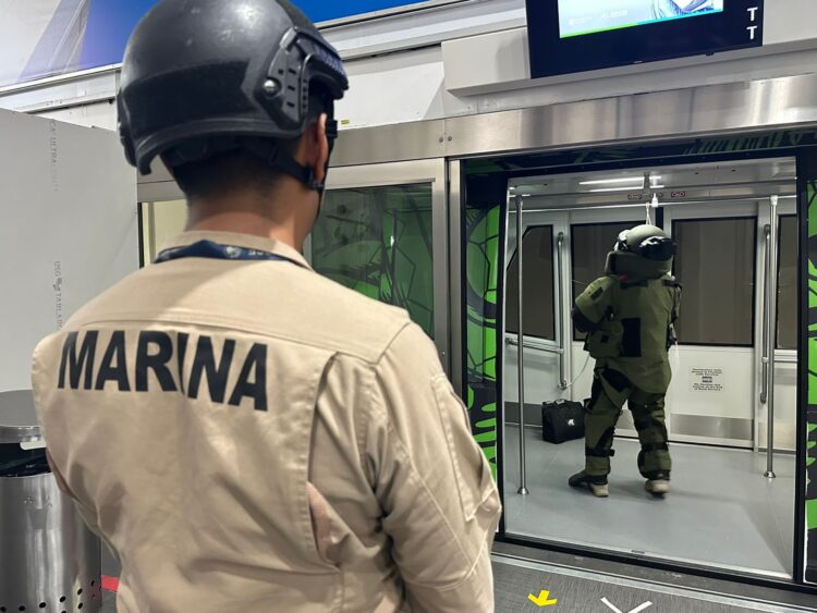 En el Aeropuerto Internacional de la Ciudad de México (AICM) se realiza simulacro de amenaza de bomba. No se afecto a los viajeros.