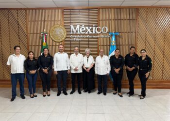 El titular de la SRE, Juan Ramón de la Fuente encabezó un recorrido en la nueva sede del Consulado de México en Petén, Guatemala.