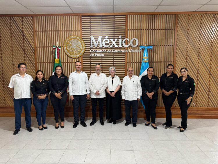 El titular de la SRE, Juan Ramón de la Fuente encabezó un recorrido en la nueva sede del Consulado de México en Petén, Guatemala.