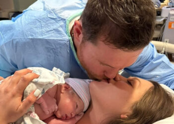 Canelo Álvarez anunció el nacimiento de su hija