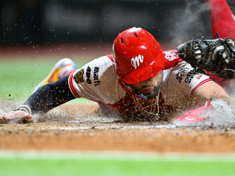 Diablos Rojos tomó ventaja 1-0 sobre Pericos