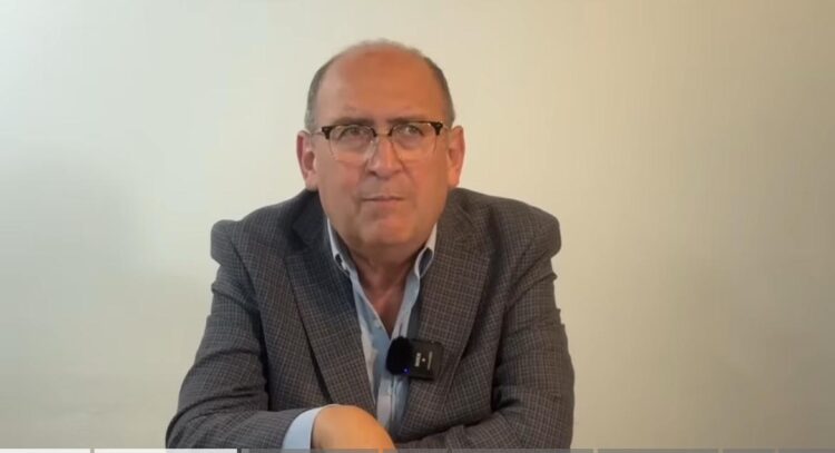 El líder de los diputados del PRI, Rubén Moreira Valdez reclamó al gobierno de Morena la marginación de diplomáticos de carrera.