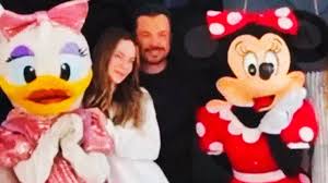 Belinda festeja en Disney su cumpleaños 36