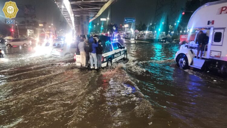 Gobierno de CDMX pone en marcha operativo Tlaloque ante fuertes lluvias