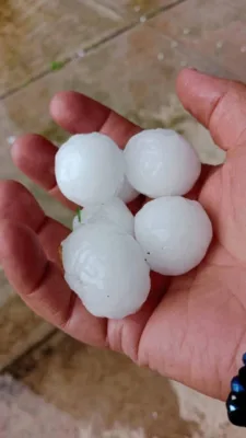 Granizos del tamaño de una pelota de golf