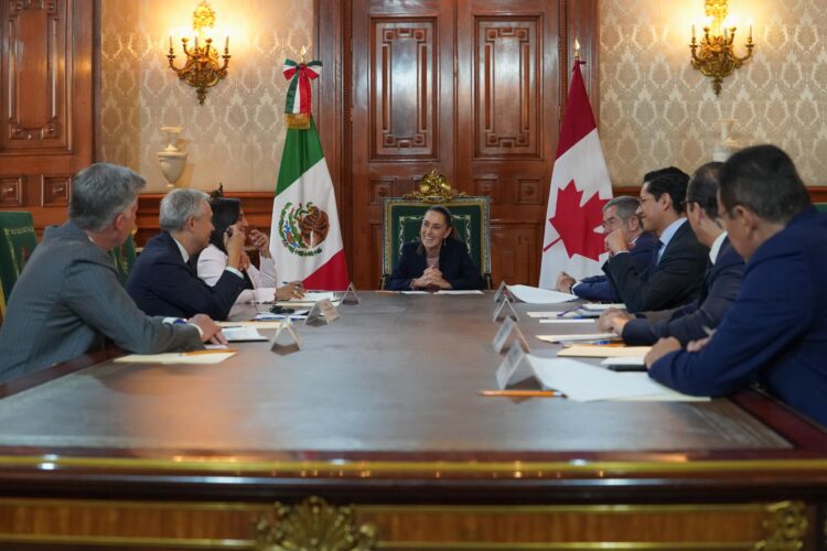 En Palacio Nacional la presidenta Claudia Sheinbuam se reunió esta mañana con representantes canadienses.
