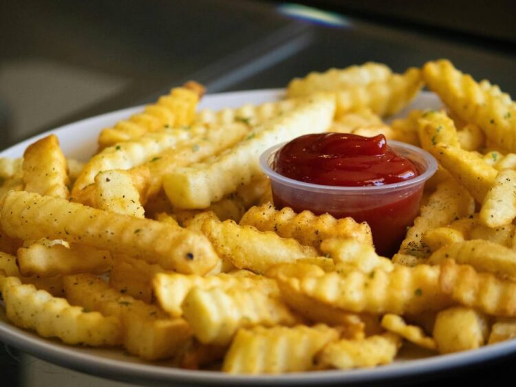 Día Mundial de la Papa Frita, la celebración al snack más crujiente