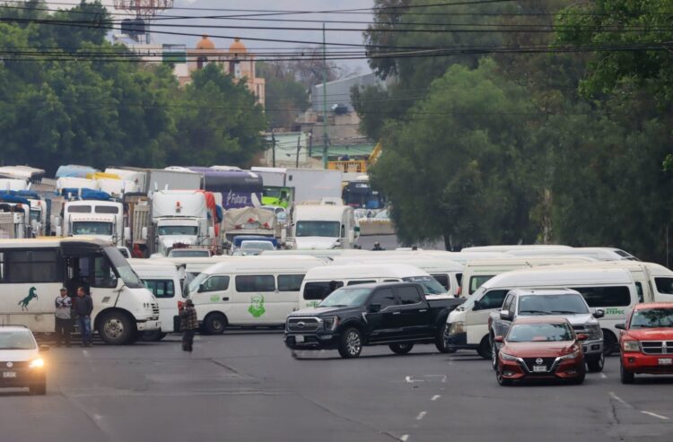 La FAT confirmó un paro masivo con bloqueos para el próximo lunes 1 de septiembre, que impactará las principales vías de acceso a la capital.