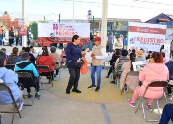 El Gobierno de México mantiene abierto el registro para el programa Pensión Mujeres Bienestar, una iniciativa dirigida a mujeres.