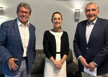 La presidenta de México, Claudia Sheinbaum Pardo confirma que esta noche tendrá un encuentro con los coordinadores parlamentarios de Morena.