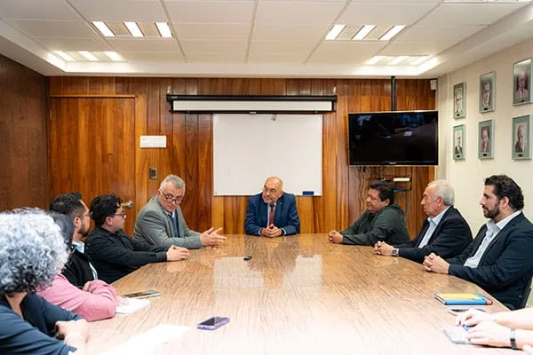 La UNAM y Petróleos Mexicanos (Pemex) acordaron la ampliación de un convenio de servicios para mejorar la extracción de hidrocarburos.