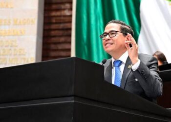 Diputados del PAN se declararon en alerta para evitar abusos en la compra de útiles escolares, señala el Daniel Chimal García.