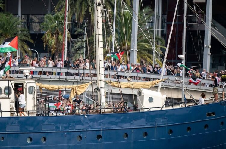 Flotilla Global Sumud sufre tercer ataque con drones en el mar abierto, frente a las costas de Grecia