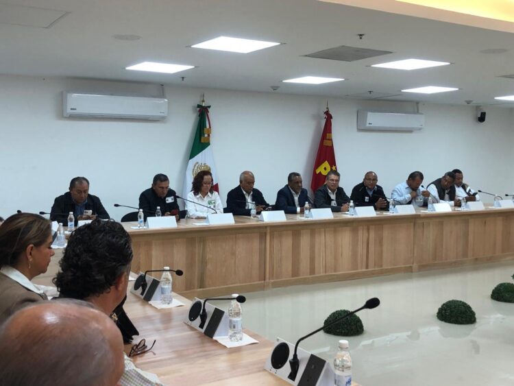 Cañeros se reúnen con diputados federales para solicitar apoyo al sector ante prácticas desleales. AMEXI Foto CNPR