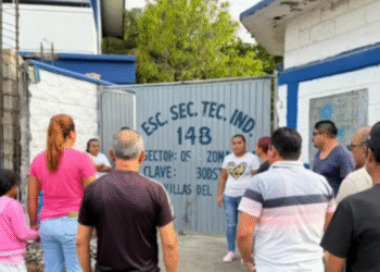 Alumno de secundaria en Veracruz amenaza con atacar a sus compañeros con un arma