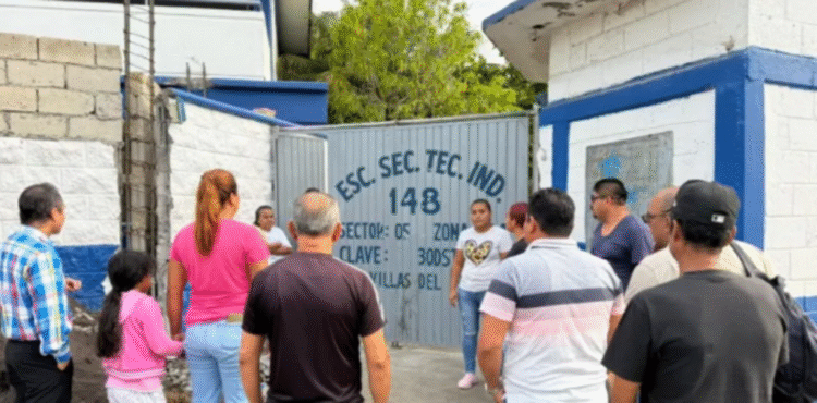Alumno de secundaria en Veracruz amenaza con atacar a sus compañeros con un arma