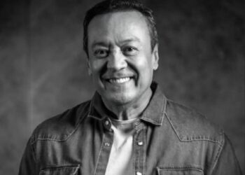 Carlos Cuevas preocupado por la salud de su hermana Aidas Cuevas, quien lo demandó