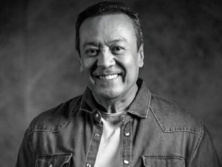 Carlos Cuevas preocupado por la salud de su hermana Aidas Cuevas, quien lo demandó