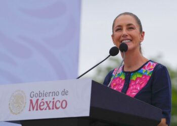 Claudia Sheinbaum reafirma su mandato emanado del pueblo, anuncia obras y destaca logros de la 4T en Chiapas y Oaxaca. AMEXI