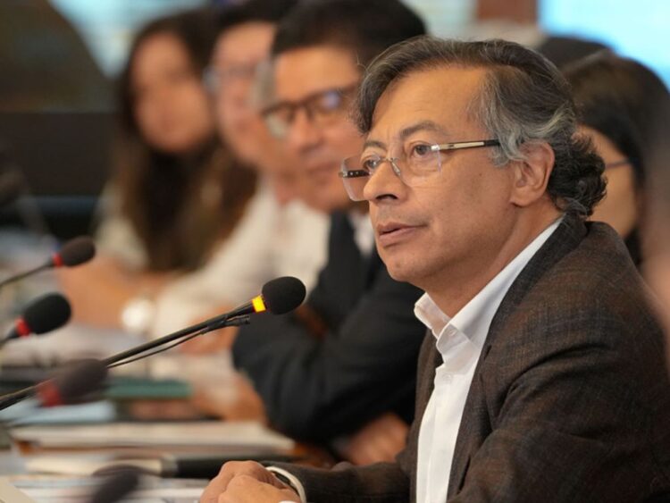 Descertificación a Colombia causa indignación oficial y debate nacional