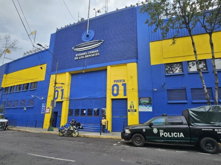 América